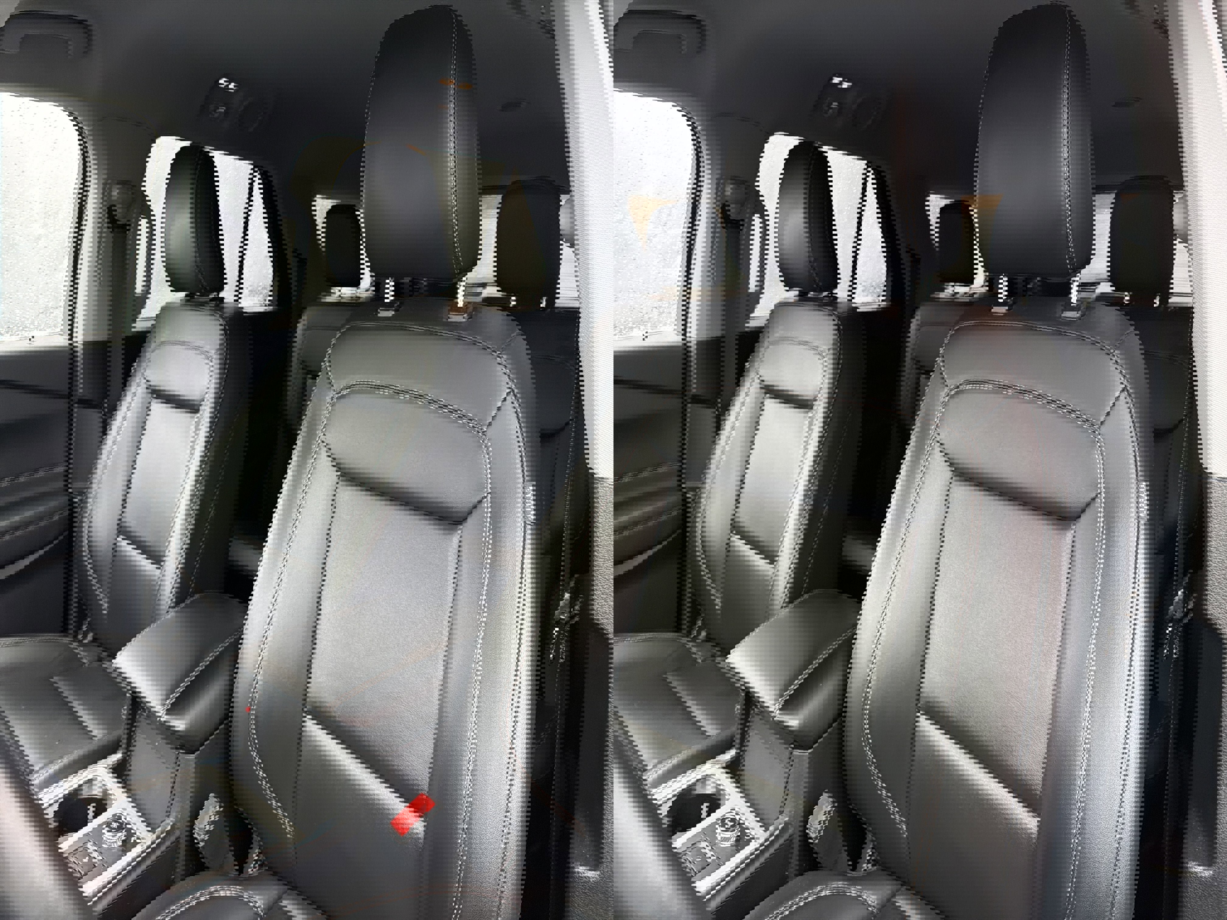 Used 2023 Ford Explorer XLT w/ Equipment Group 202A image 9