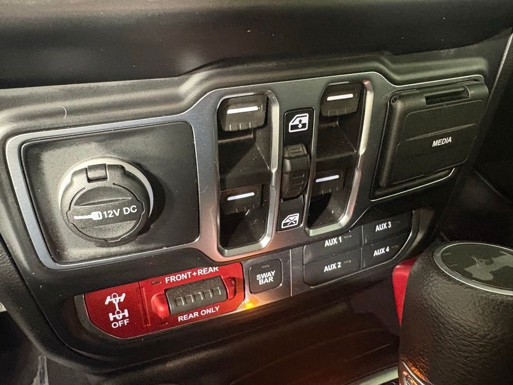 Used 2023 Jeep Wrangler Unlimited Rubicon 4xe AWD/4WD image 29