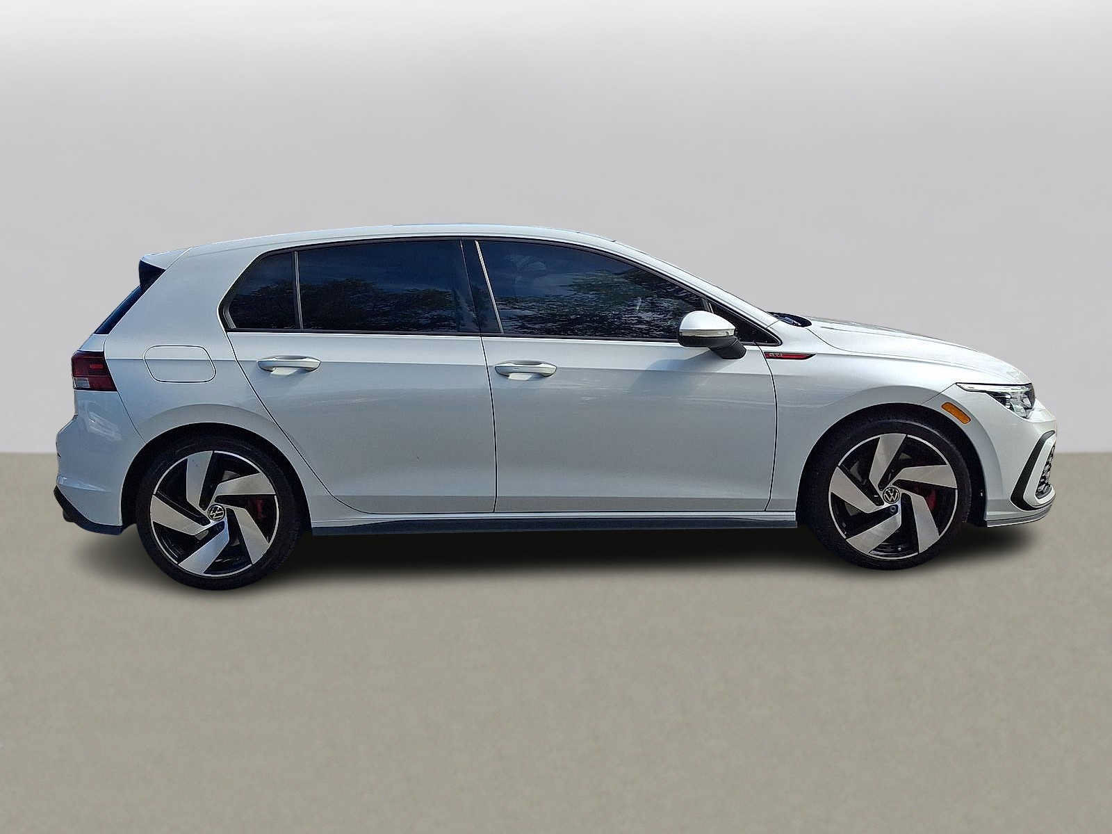 Used 2023 Volkswagen GTI SE FWD image 32