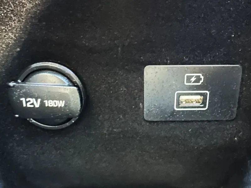 Used 2018 Genesis G80 3.3T Sport image 39