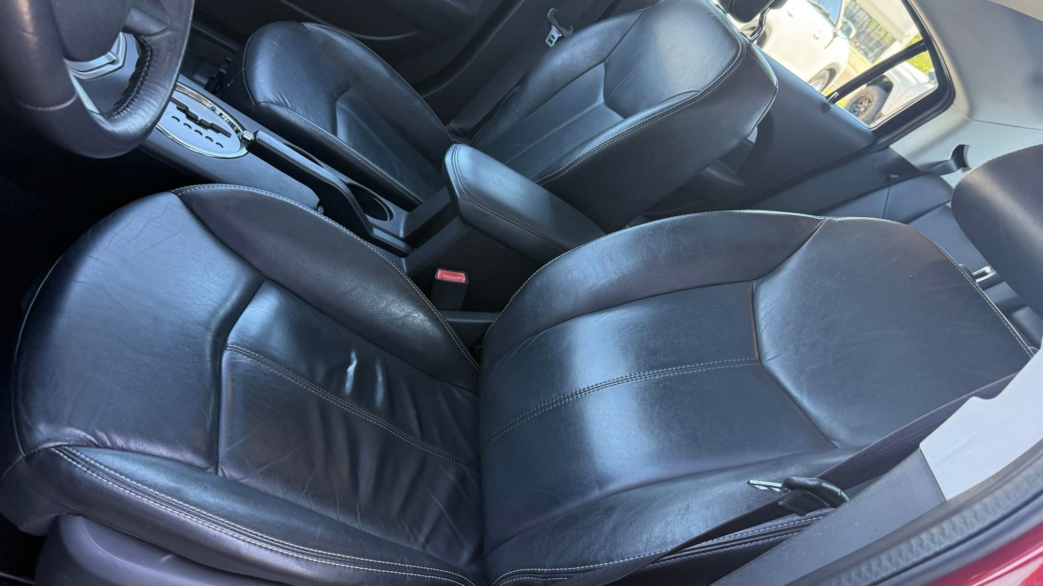 Used 2010 Chrysler Sebring Limited image 26