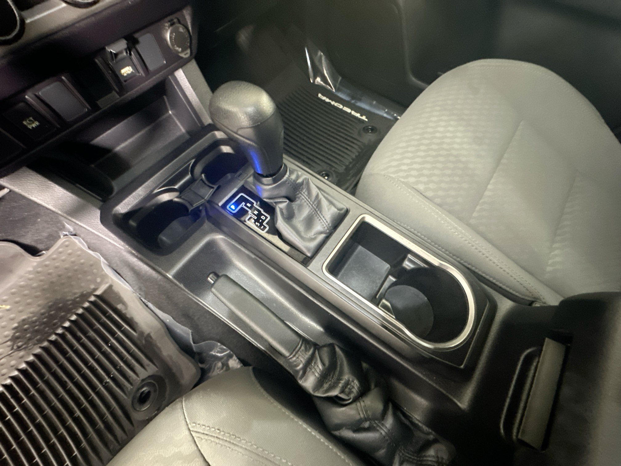 Used 2022 Toyota Tacoma SR w/ SR Convenience Package RWD image 21