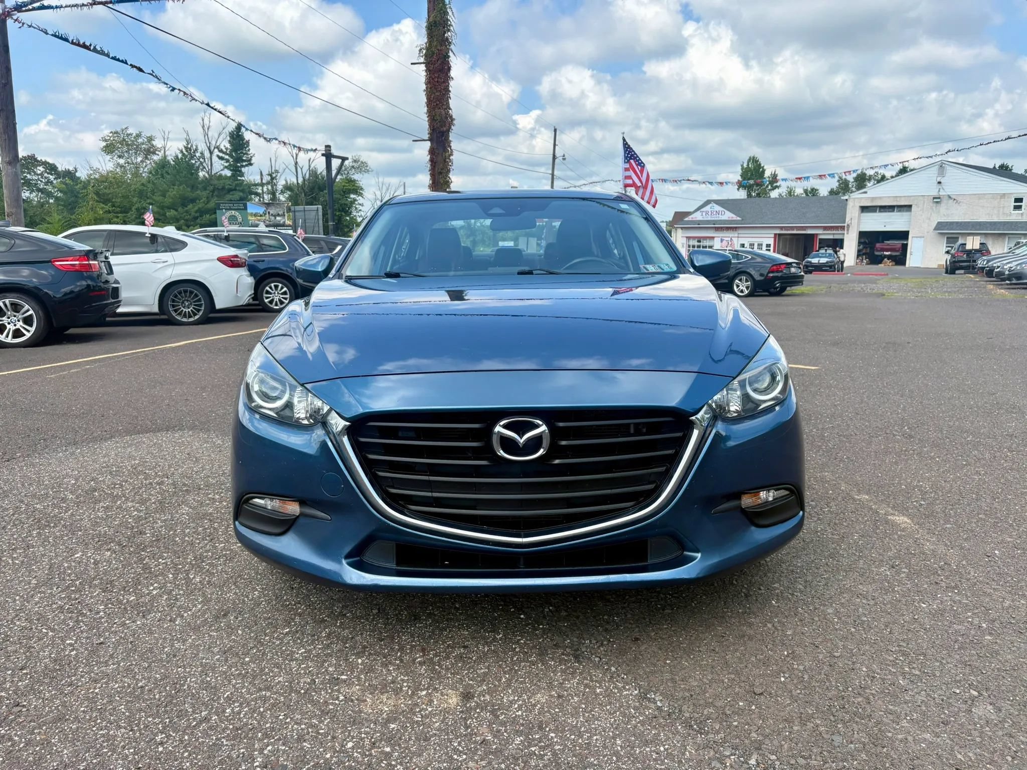 Used 2017 MAZDA MAZDA3 Touring w/ Popular Equipment Package FWD image 8