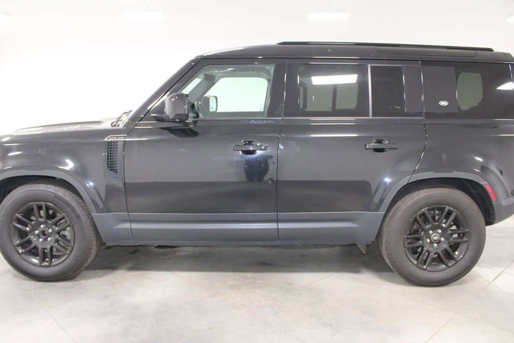 Used 2024 Land Rover Defender 110 S image 6