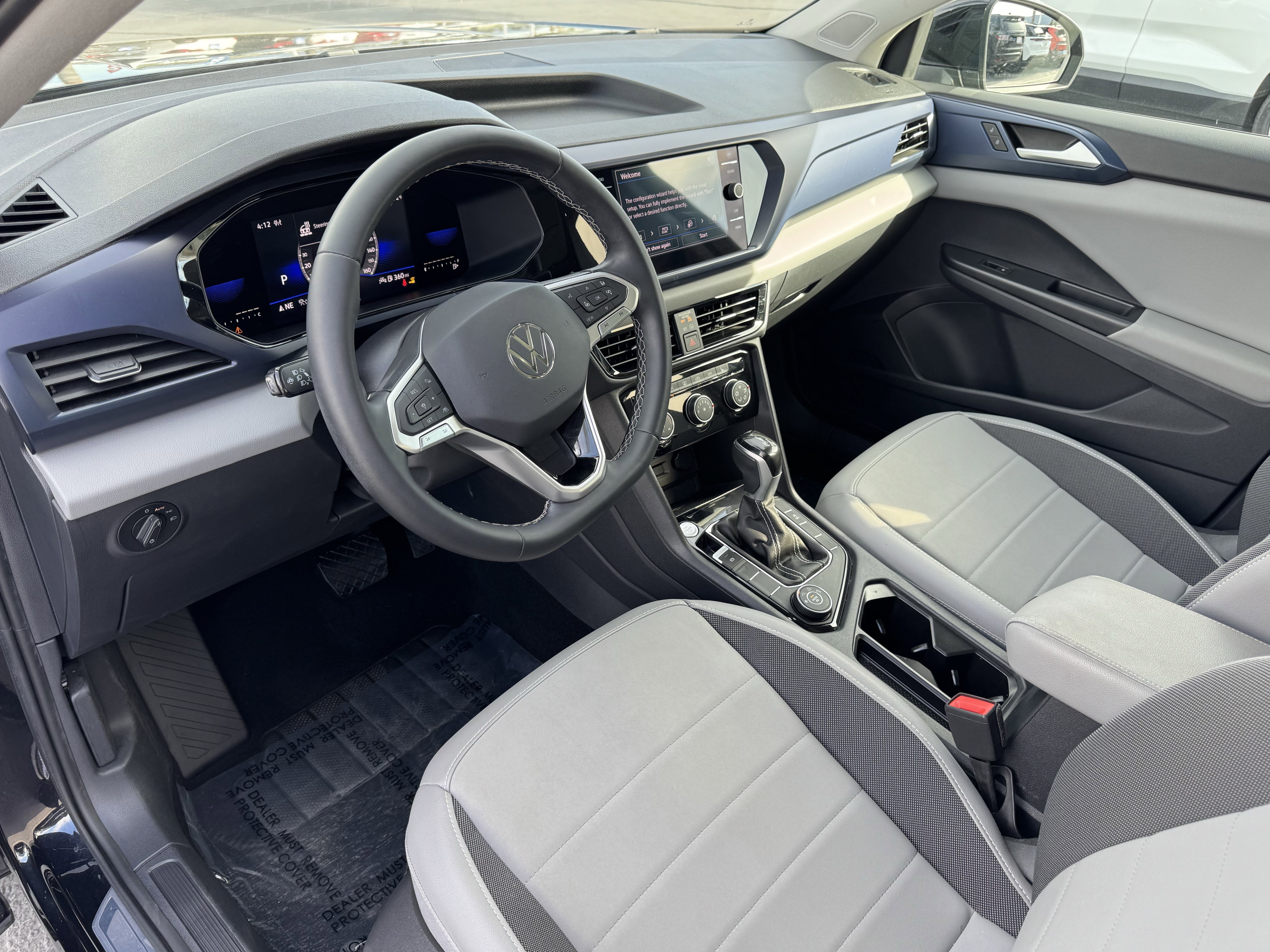 Certified 2023 Volkswagen Taos SE w/ Panoramic Sunroof Package image 17
