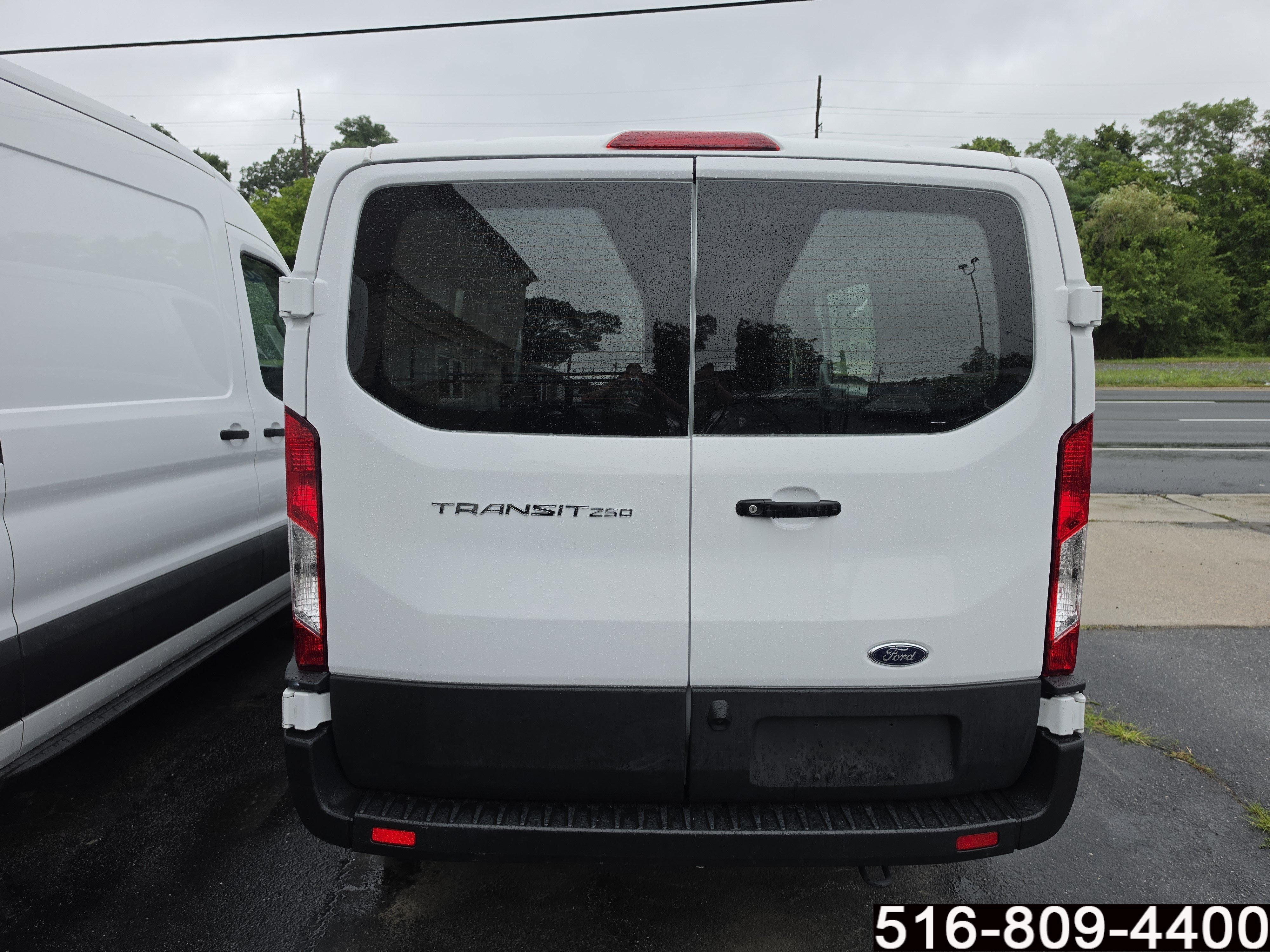 Used 2024 Ford Transit 250 Low Roof w/ Exterior Upgrade Package RWD image 5