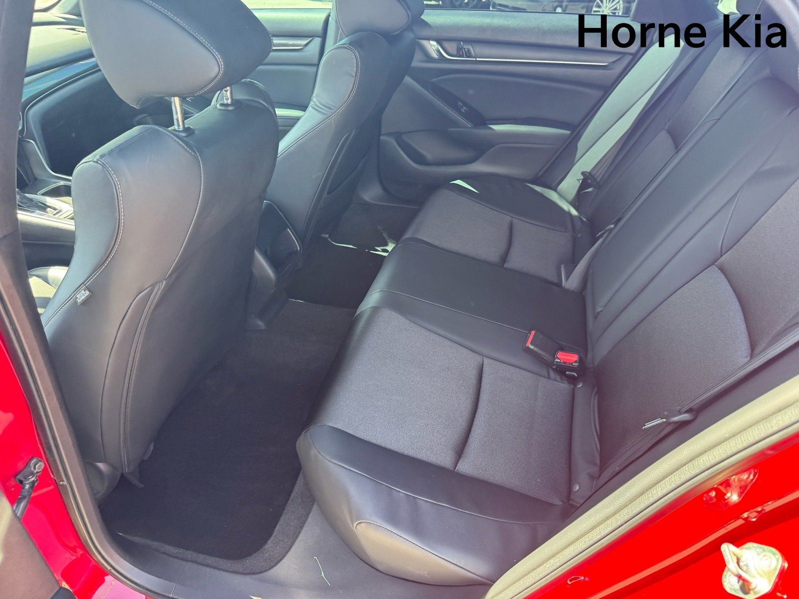 Used 2018 Honda Accord Sport image 12