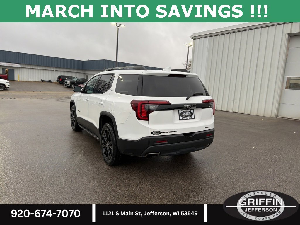 Used 2023 GMC Acadia SLE w/ Driver Convenience Package image 10
