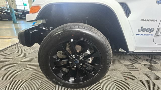 Used 2024 Jeep Wrangler Unlimited Sahara w/ Safety Group AWD/4WD image 9