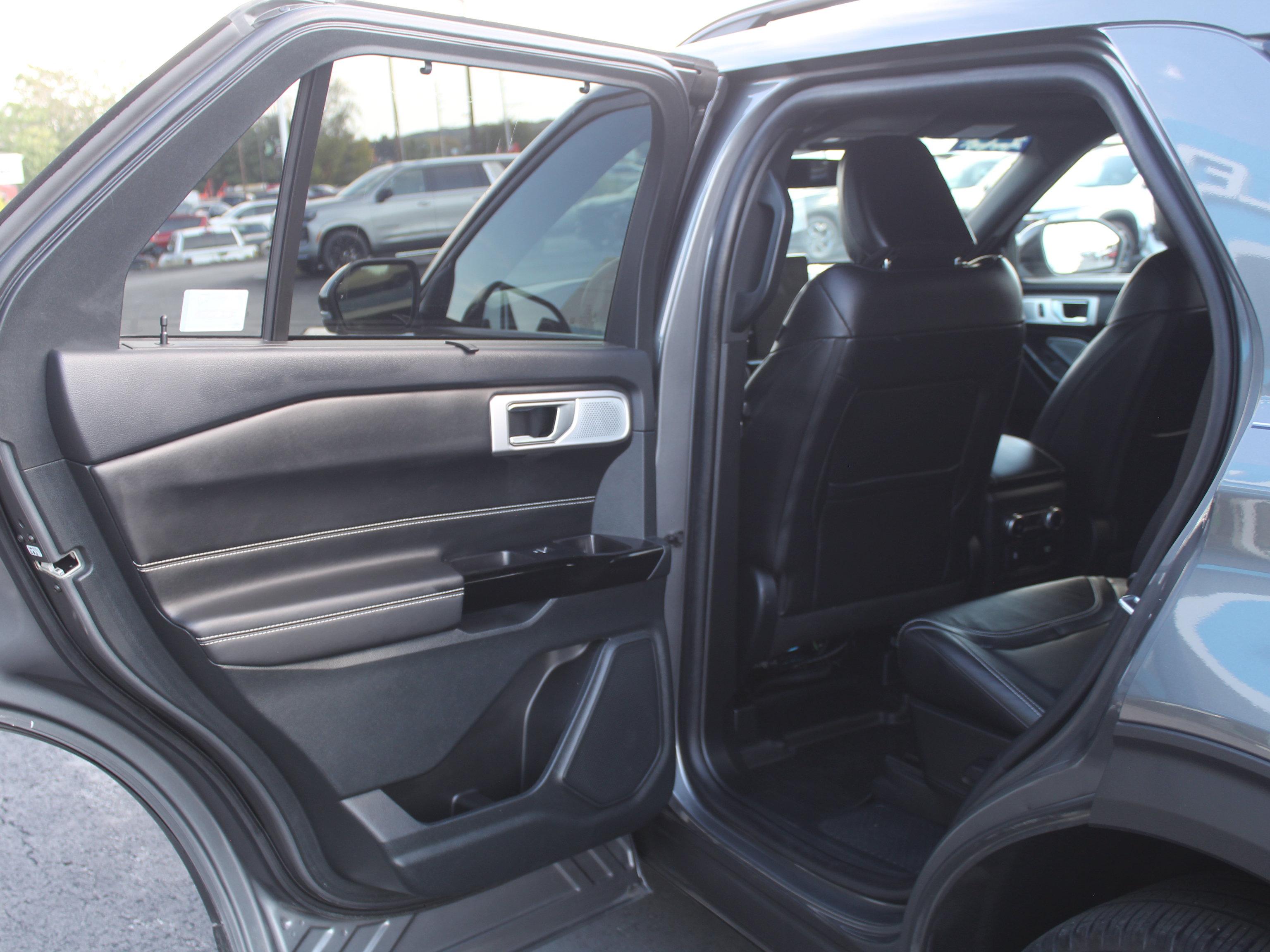 Used 2023 Ford Explorer ST w/ Equipment Group 401A AWD/4WD image 22