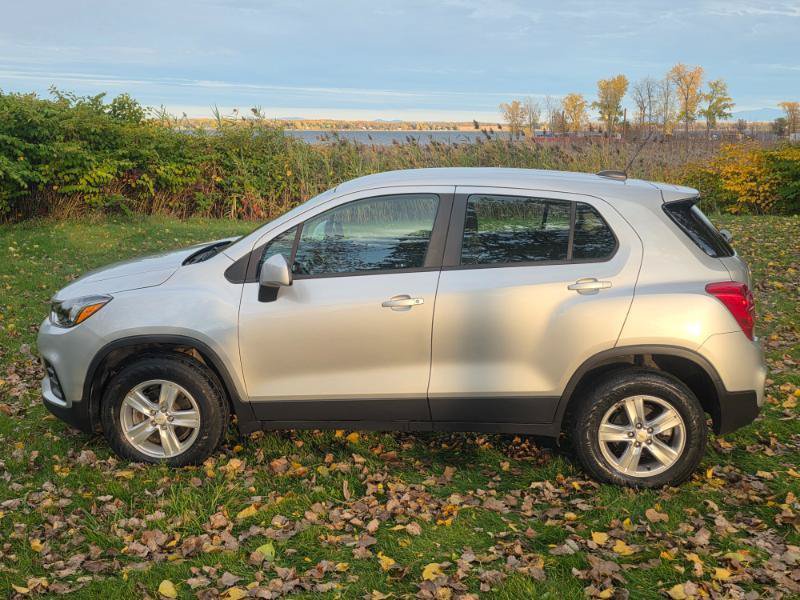Used 2018 Chevrolet Trax LS AWD/4WD image 27