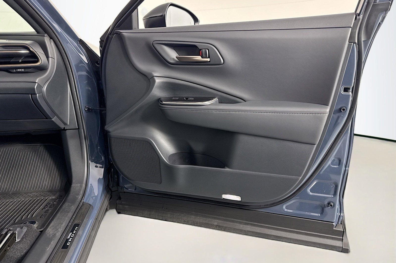 Used 2026 Toyota Crown Limited image 23