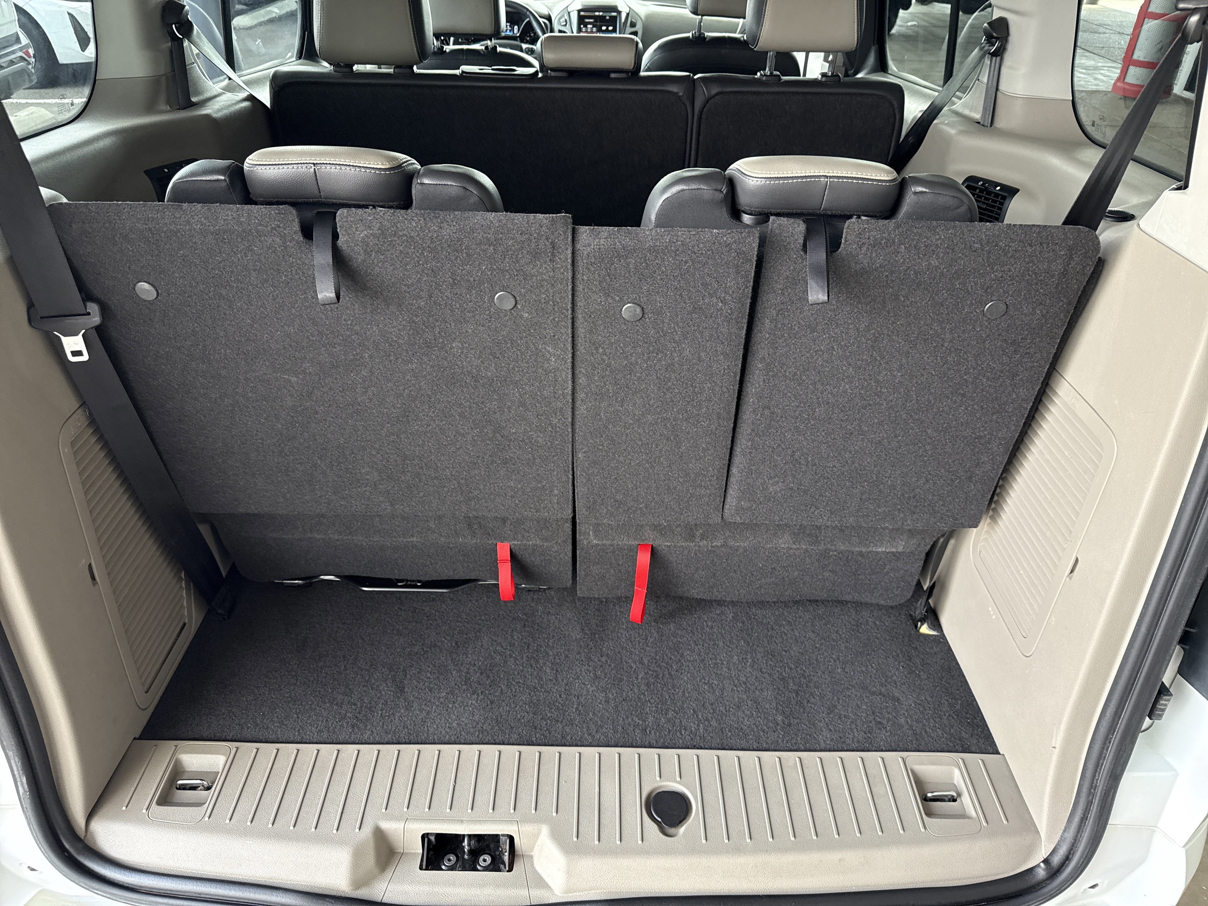 Used 2015 Ford Transit Connect Titanium image 8