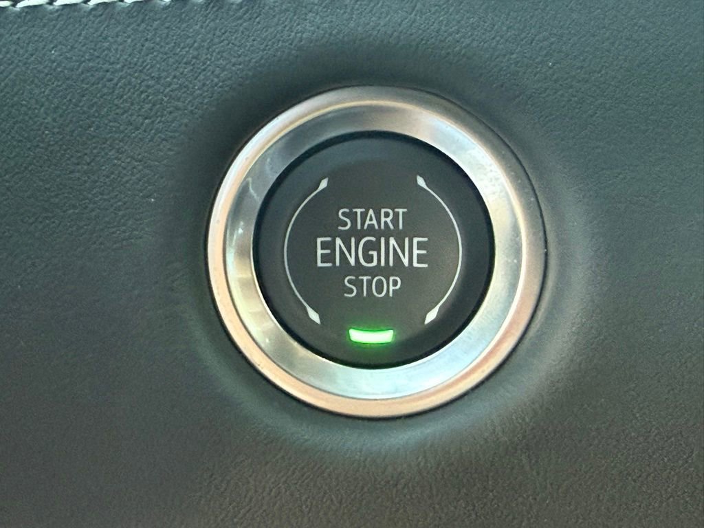Used 2025 Cadillac Escalade V image 23