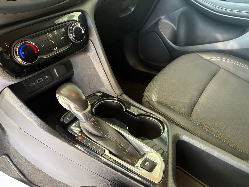 Used 2022 Buick Encore GX Preferred w/ Sport Touring Package FWD image 24
