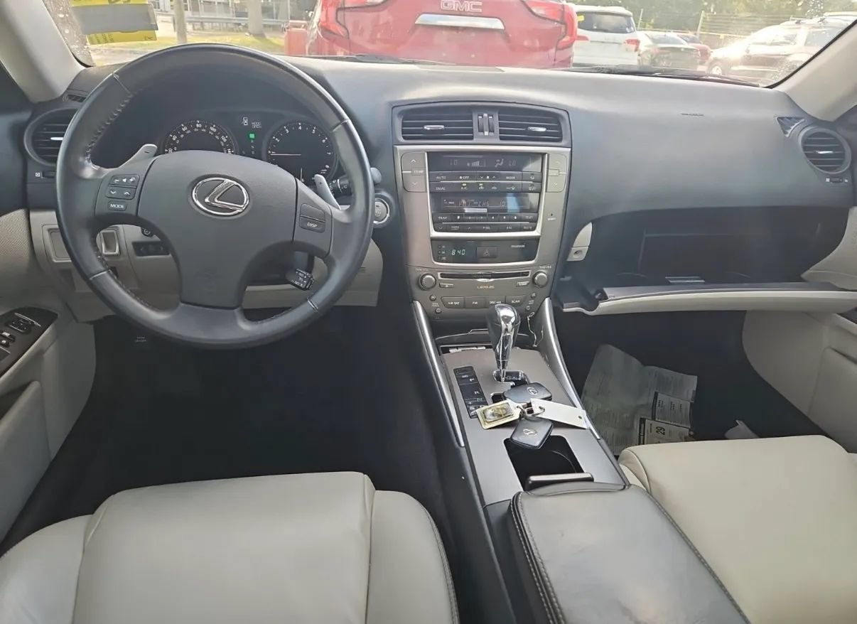 Used 2009 Lexus IS 250 RWD image 9