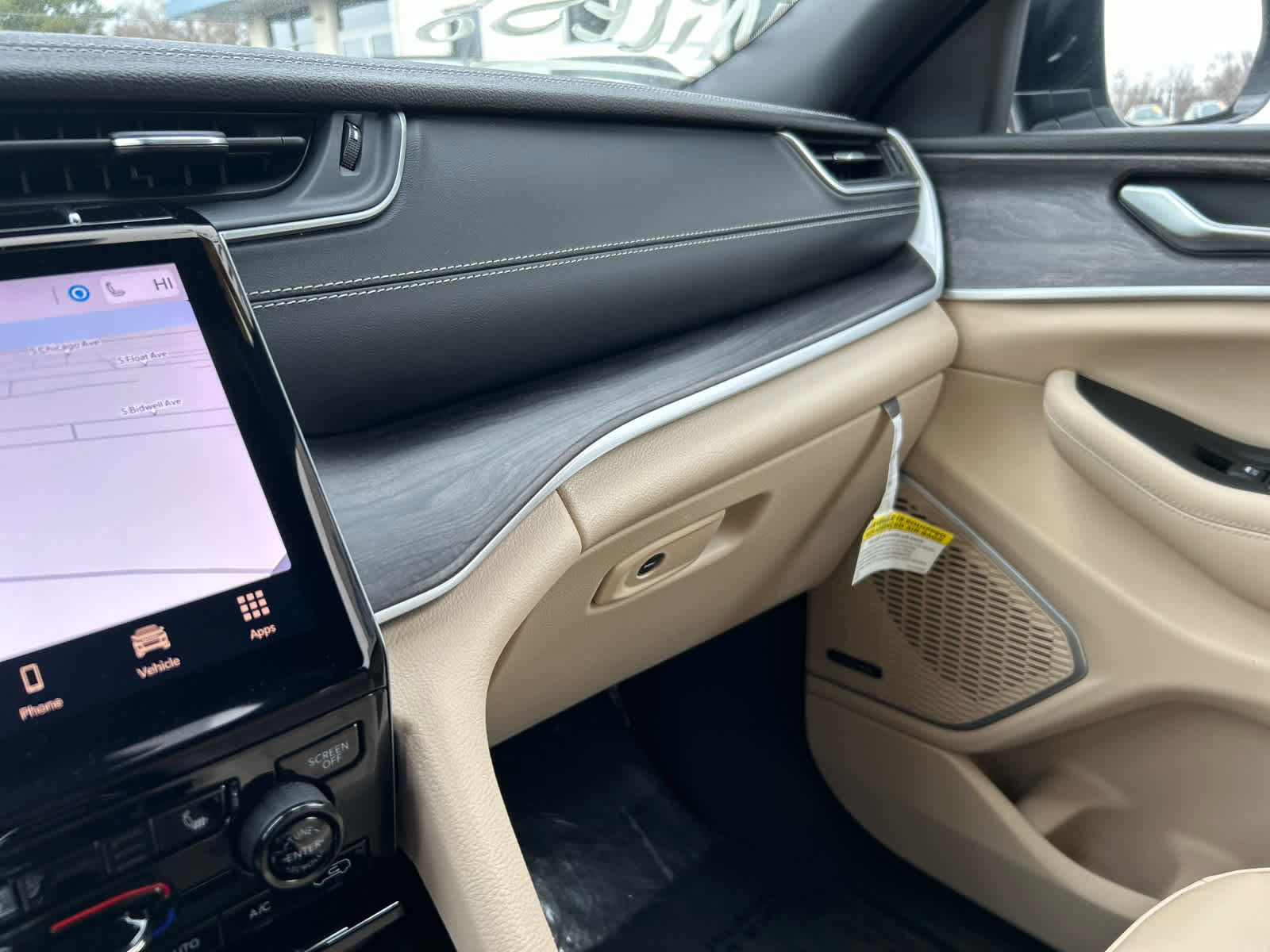 Used 2023 Jeep Grand Cherokee L Limited image 21