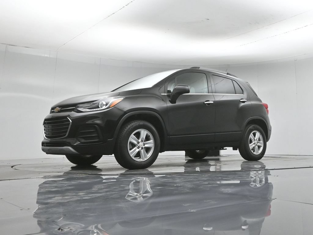 Used 2020 Chevrolet Trax LT w/ LT Convenience Package AWD/4WD image 47