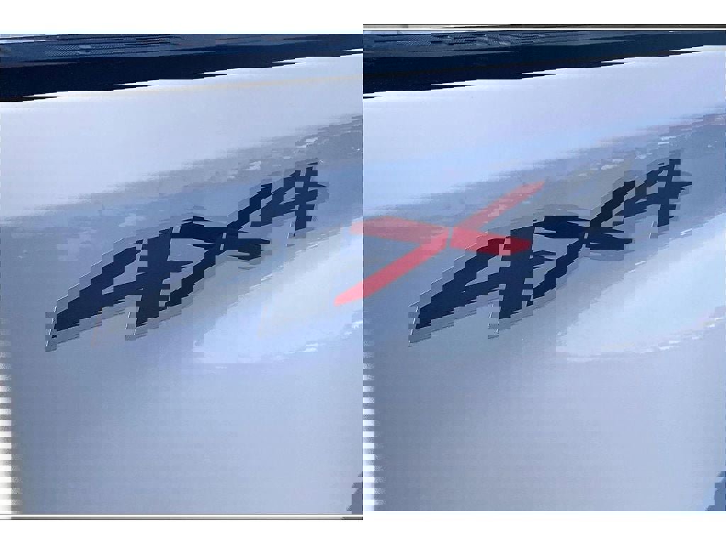 Used 2022 Chevrolet Silverado 3500 LTZ image 9