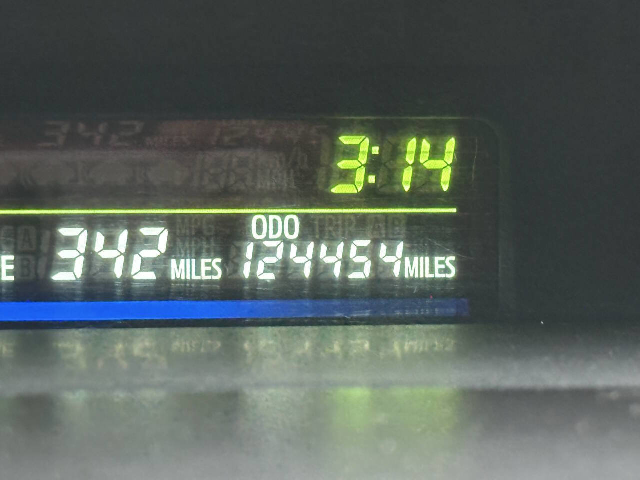 Used 2012 Toyota Prius V image 24