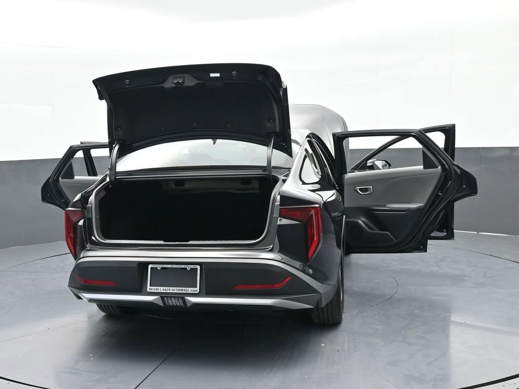 Used 2025 Kia K4 LX image 75