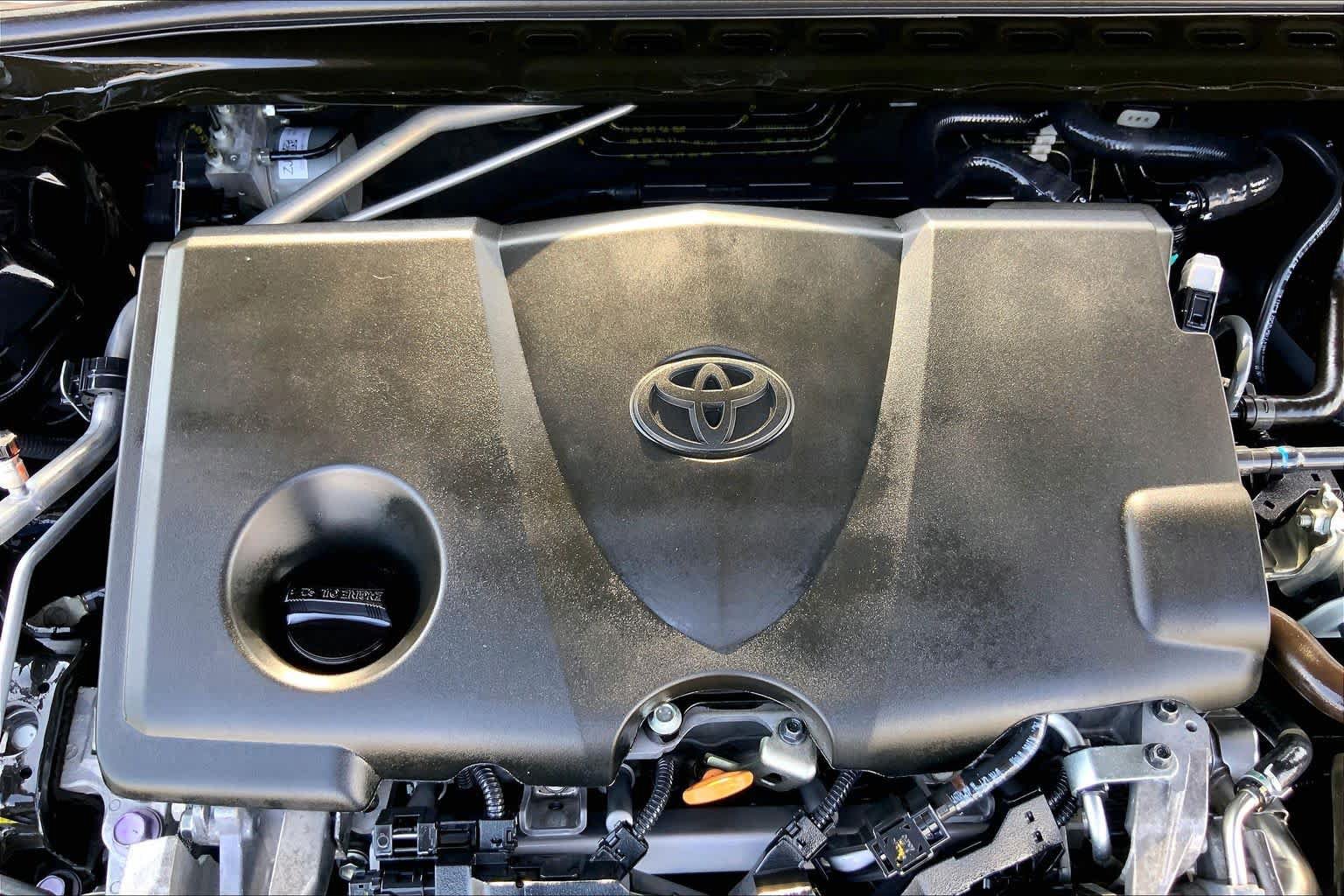 Used 2019 Toyota Camry XSE FWD image 32
