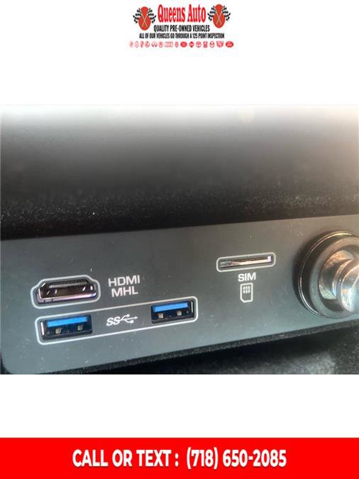 Used 2017 Land Rover Range Rover Sport SE image 39