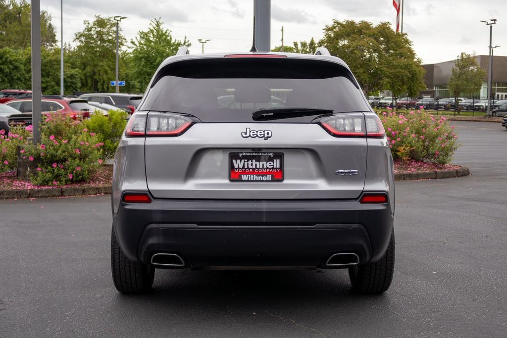 Used 2019 Jeep Cherokee Latitude w/ Cold Weather Group FWD image 8