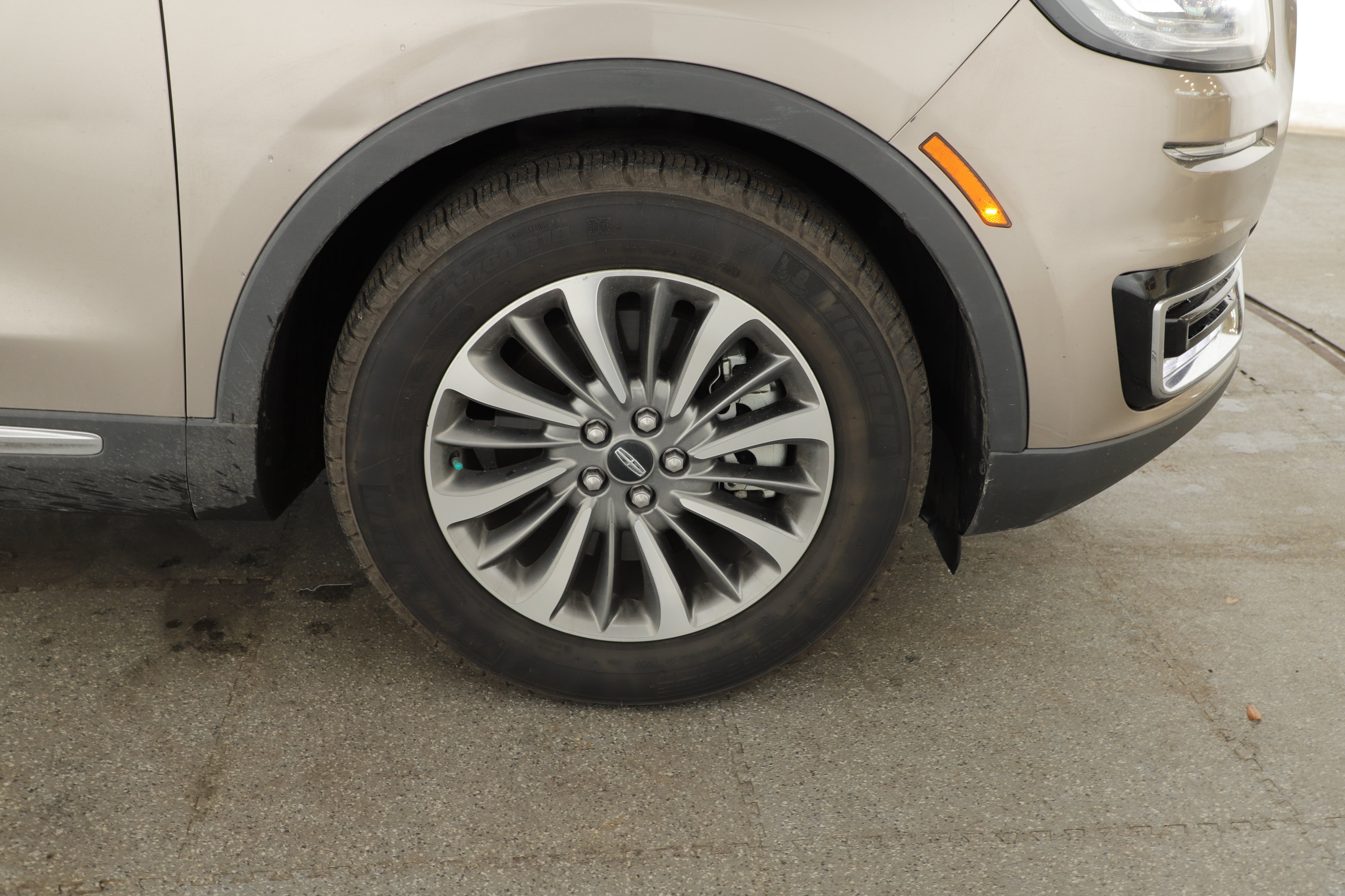 Used 2019 Lincoln Nautilus Select w/ Cargo Utility Package FWD image 19