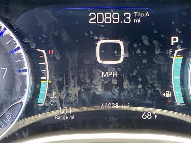Used 2023 Chrysler Pacifica Touring-L FWD image 8