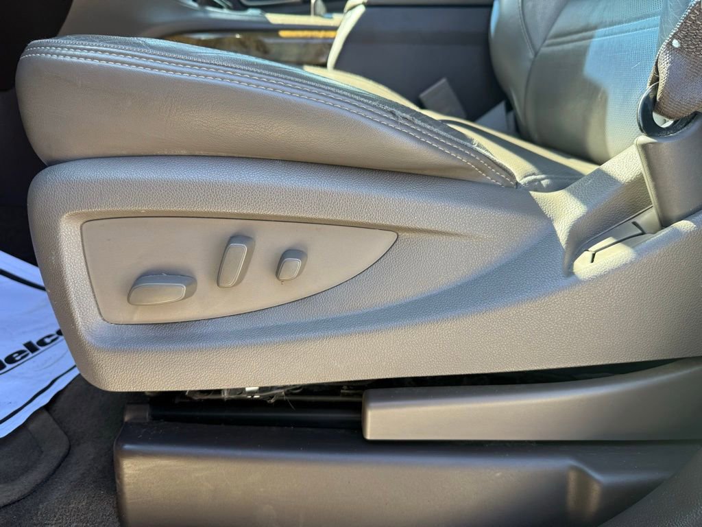 Used 2016 GMC Yukon XL Denali w/ Open Road Package image 34