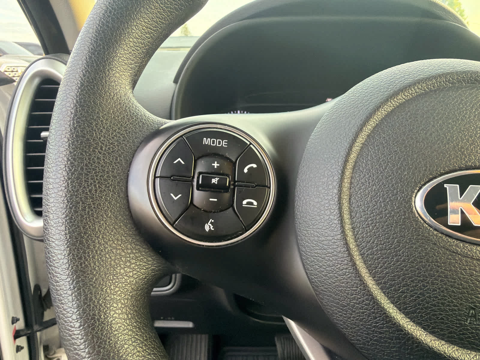 Used 2021 Kia Soul S FWD image 25