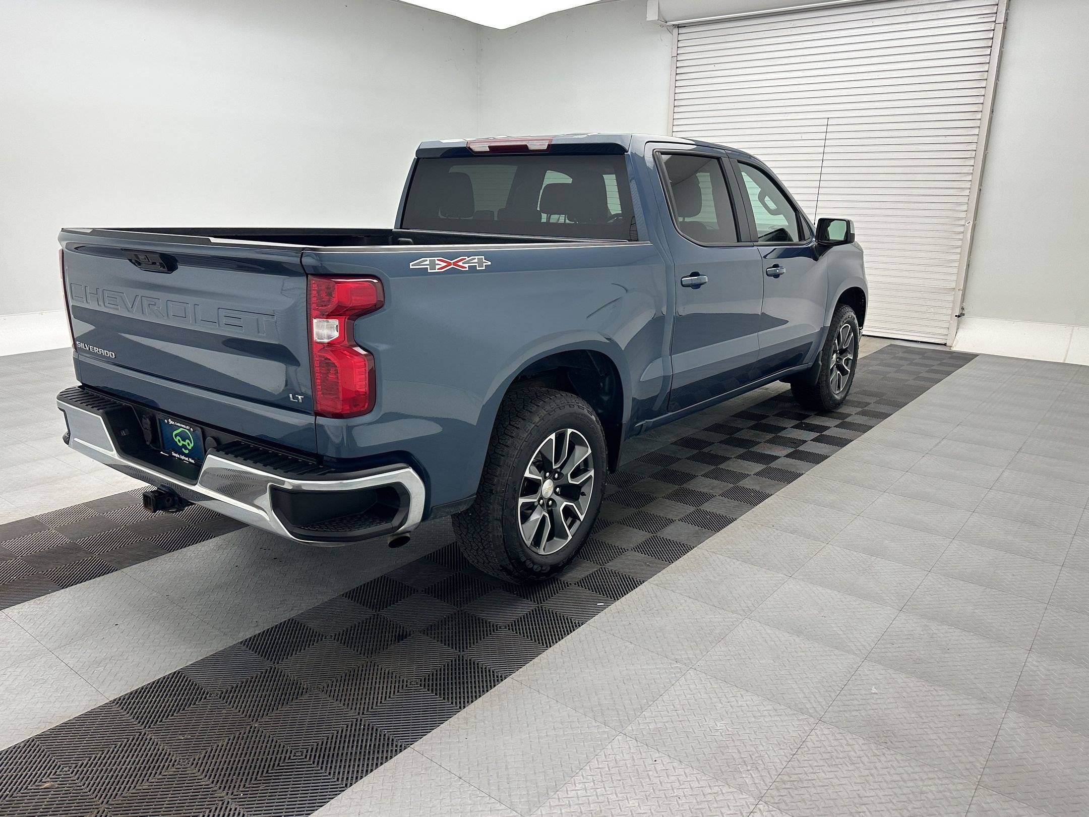 Certified 2024 Chevrolet Silverado 1500 LT AWD/4WD image 9
