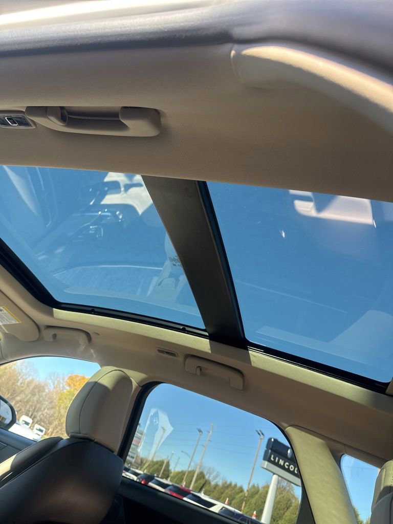 New 2026 Lincoln Corsair Premiere image 19