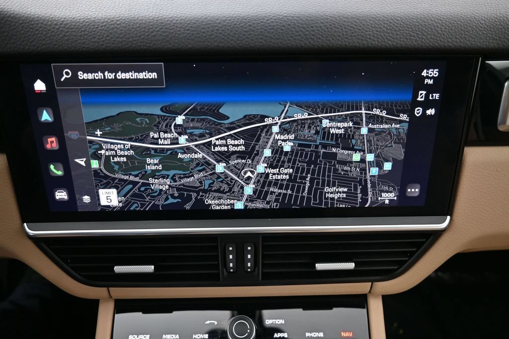 Certified 2023 Porsche Cayenne Platinum Edition AWD/4WD image 21