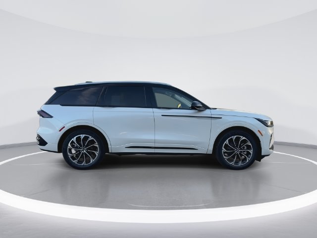 New 2026 Lincoln Nautilus Reserve AWD/4WD image 9