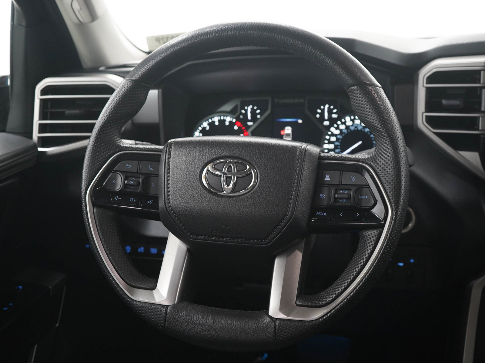 Used 2024 Toyota Tundra SR5 w/ SR5 Premium Package AWD/4WD image 17