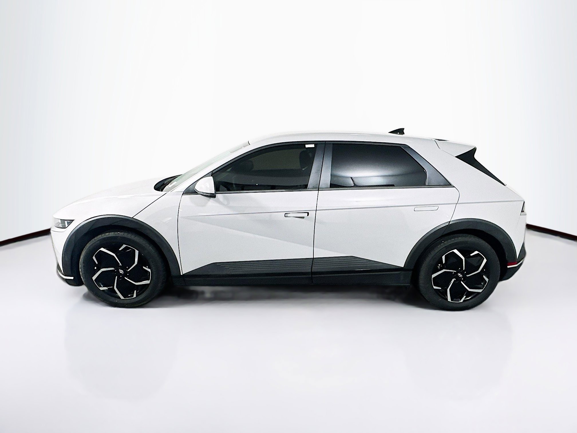 Used 2024 Hyundai Ioniq 5 SEL RWD image 4