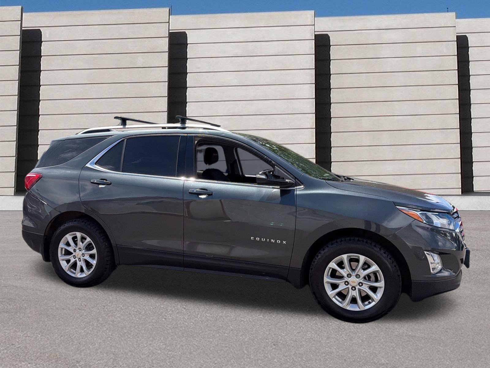 Used 2019 Chevrolet Equinox LT w/ Sun & Navigation Package AWD/4WD image 6