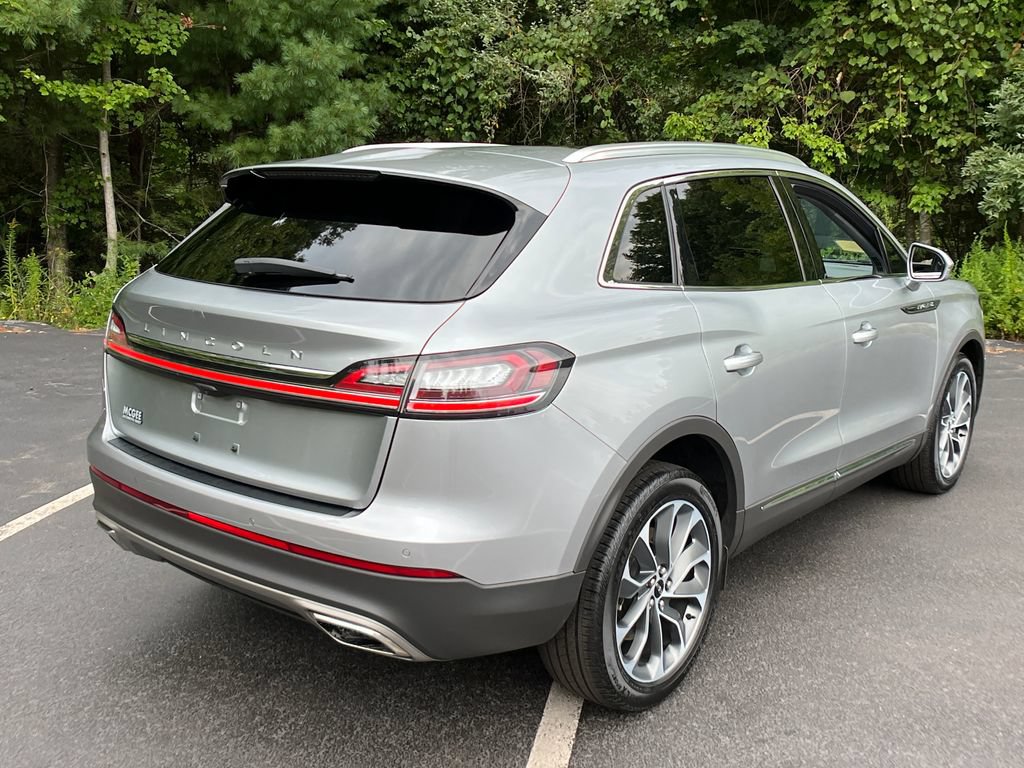 Used 2023 Lincoln Nautilus Reserve AWD/4WD image 5