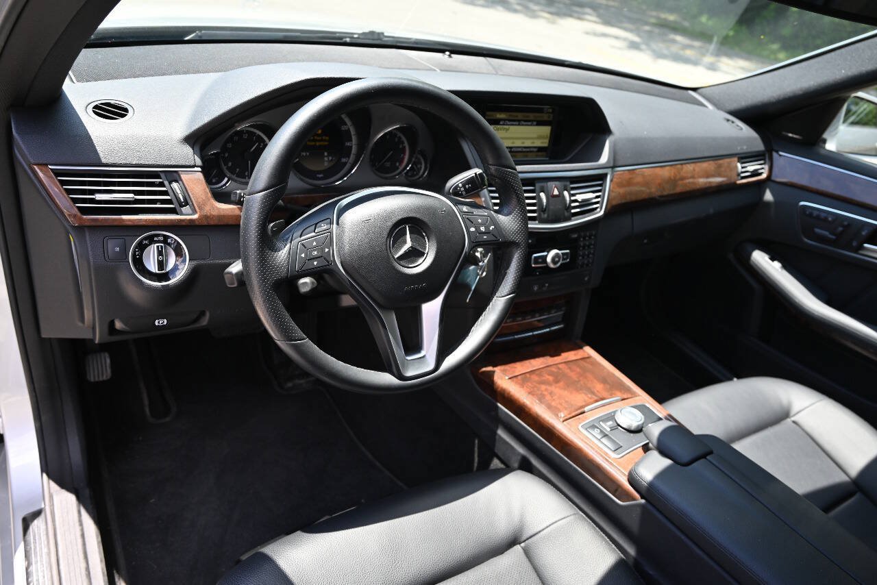 Used 2012 Mercedes-Benz E 350 4MATIC Sedan image 12