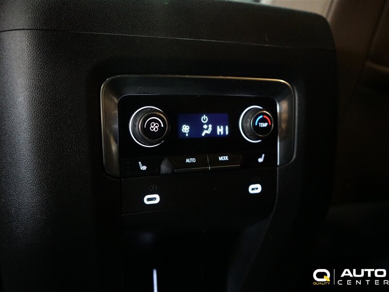 Used 2023 Chevrolet Tahoe High Country AWD/4WD image 36