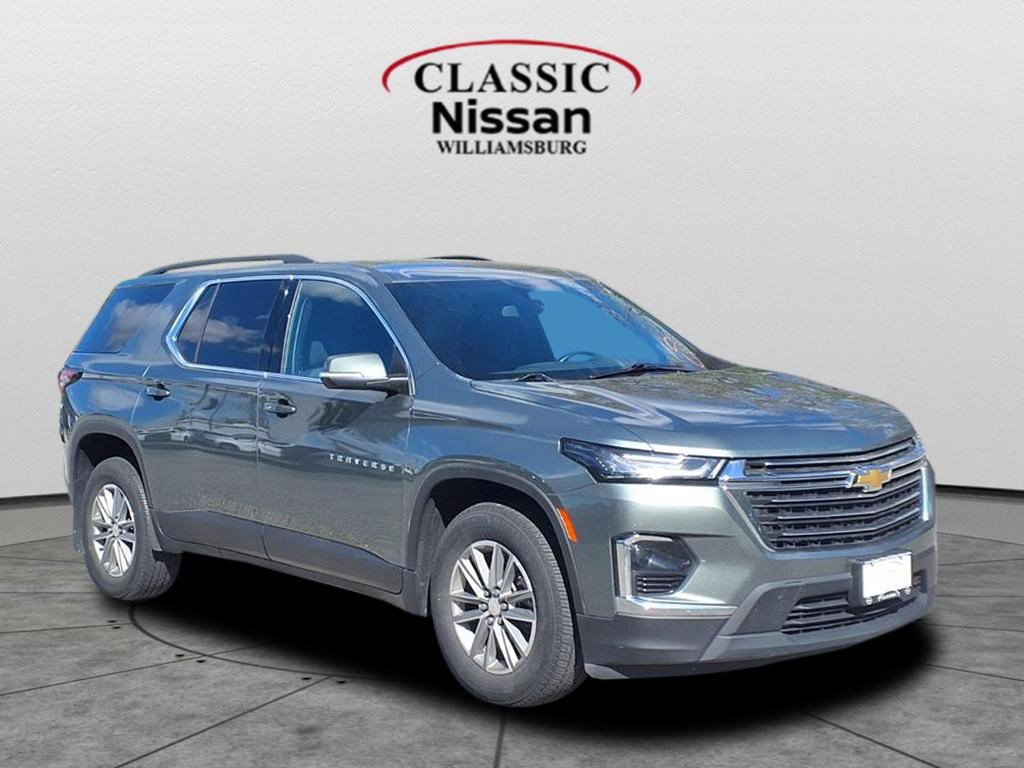 Used 2023 Chevrolet Traverse LT