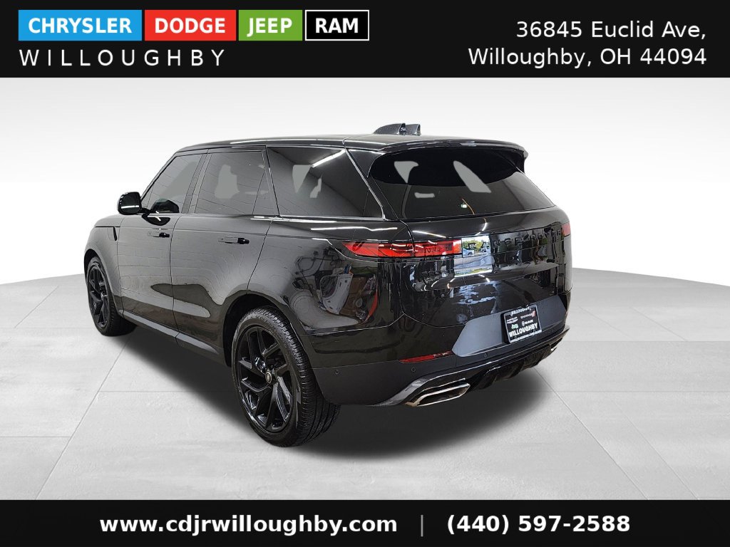 Used 2025 Land Rover Range Rover Sport SE AWD/4WD image 7