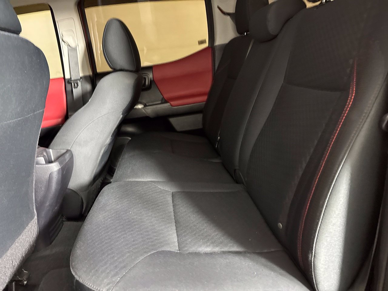 Used 2021 Toyota Tacoma SR5 RWD image 23