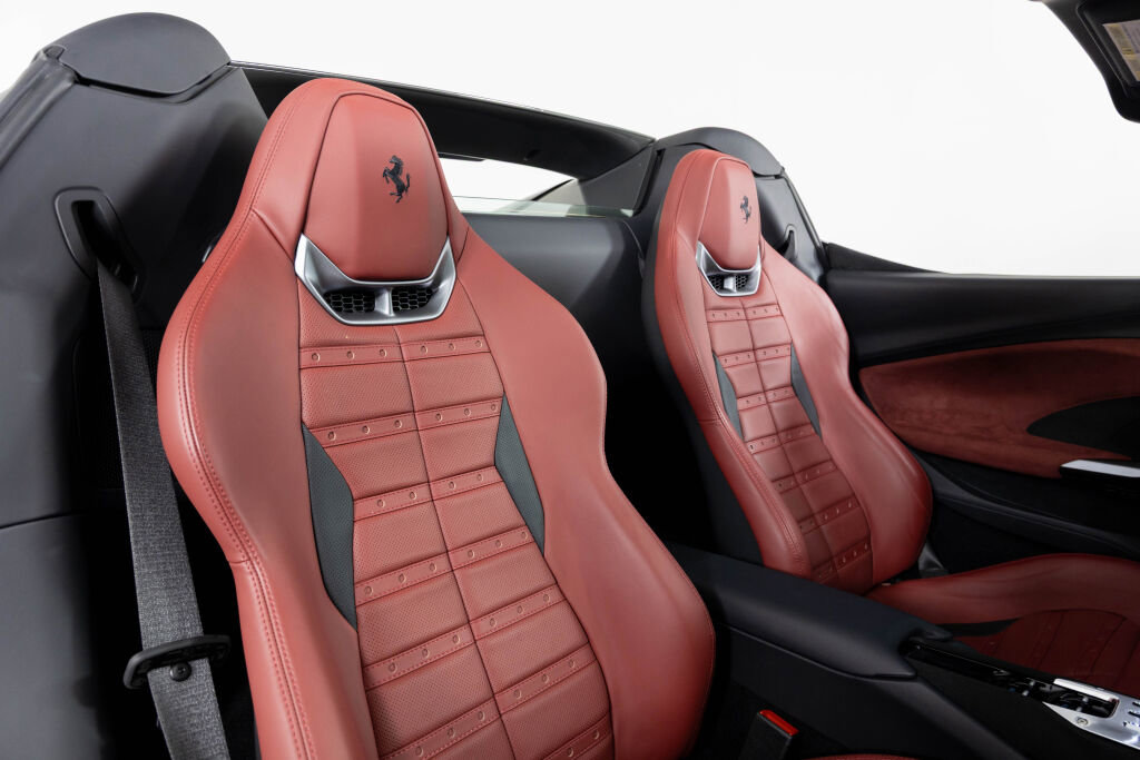 Certified 2024 Ferrari 296 GTS RWD image 33