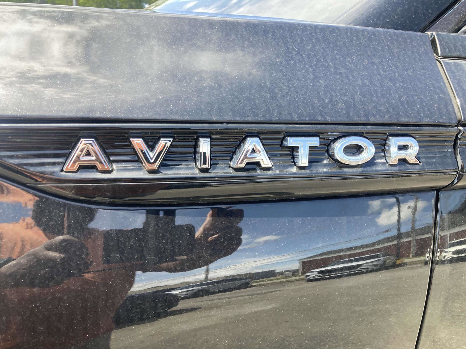 New 2025 Lincoln Aviator 2WD w/ Jet Appearance Package image 13