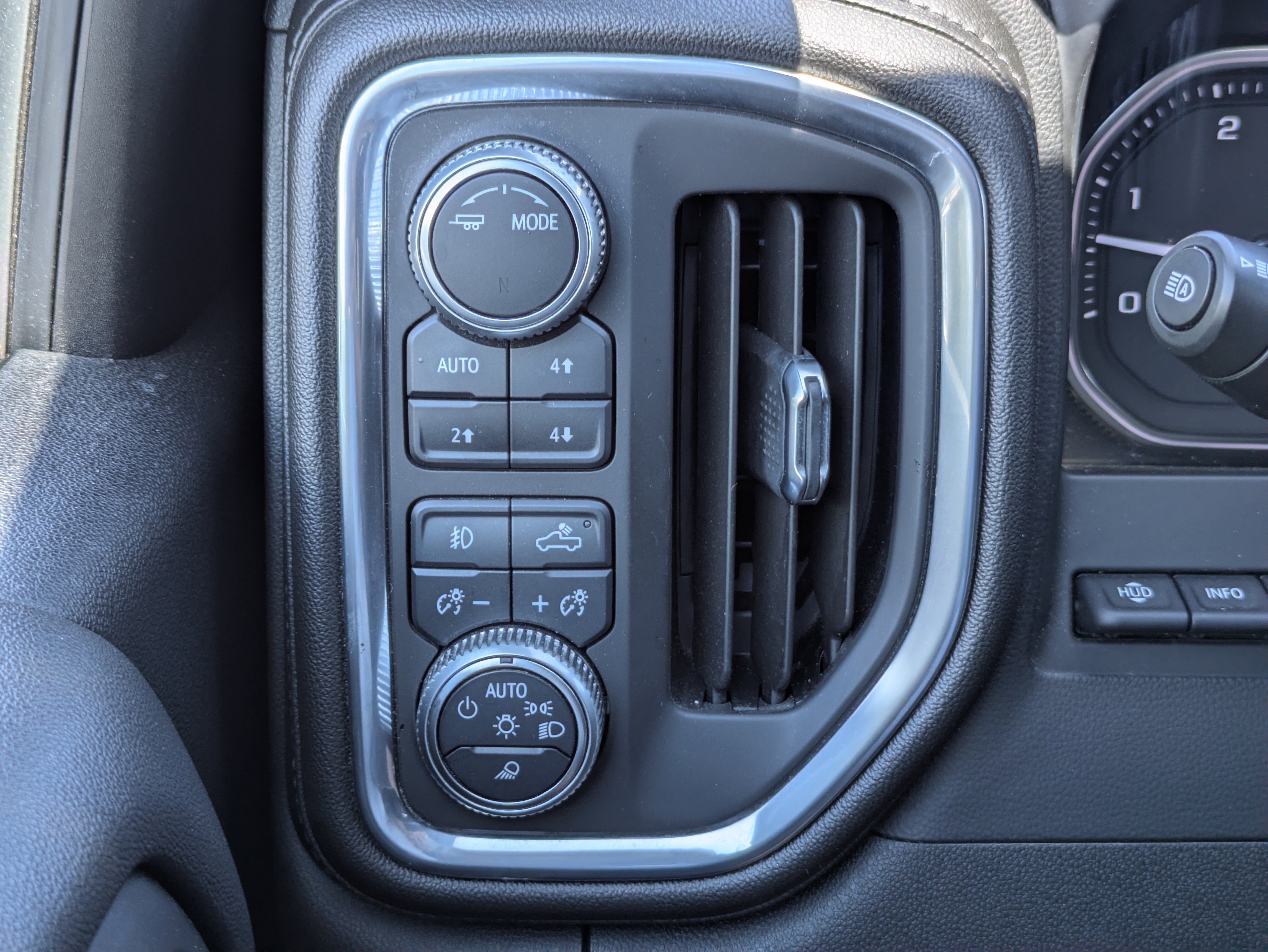 Certified 2021 GMC Sierra 2500 Denali w/ Denali Ultimate Package AWD/4WD image 25