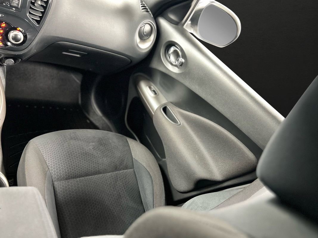Used 2013 Nissan Juke SV image 19