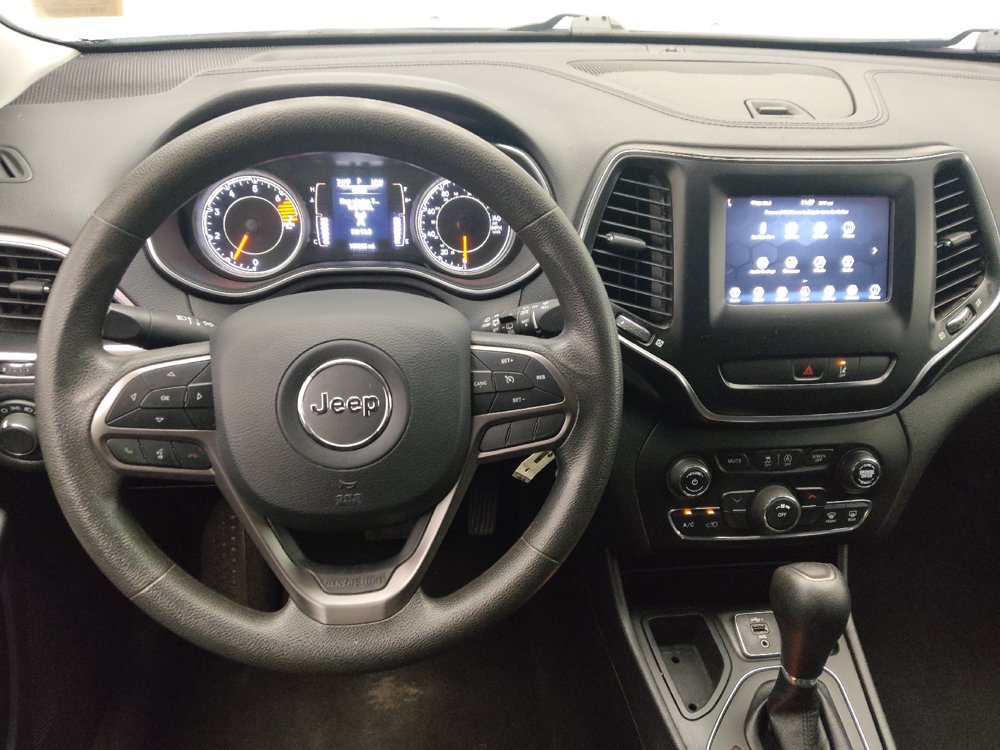 Used 2021 Jeep Cherokee Latitude FWD image 22